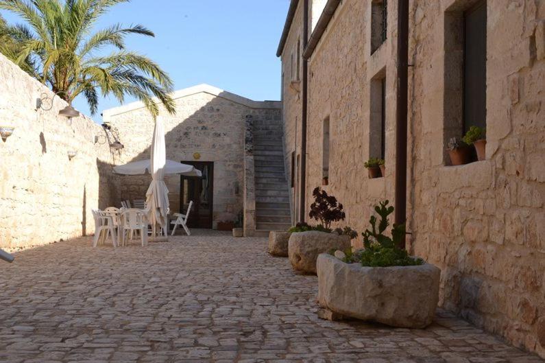 Agriturismobugilfezza Di Tgesd Modica Buitenkant foto