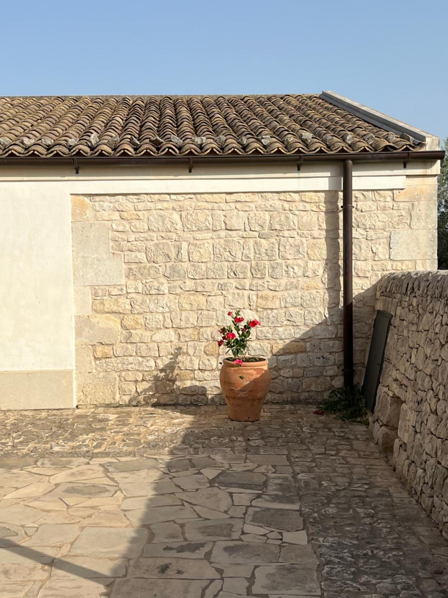 Agriturismobugilfezza Di Tgesd Modica Buitenkant foto