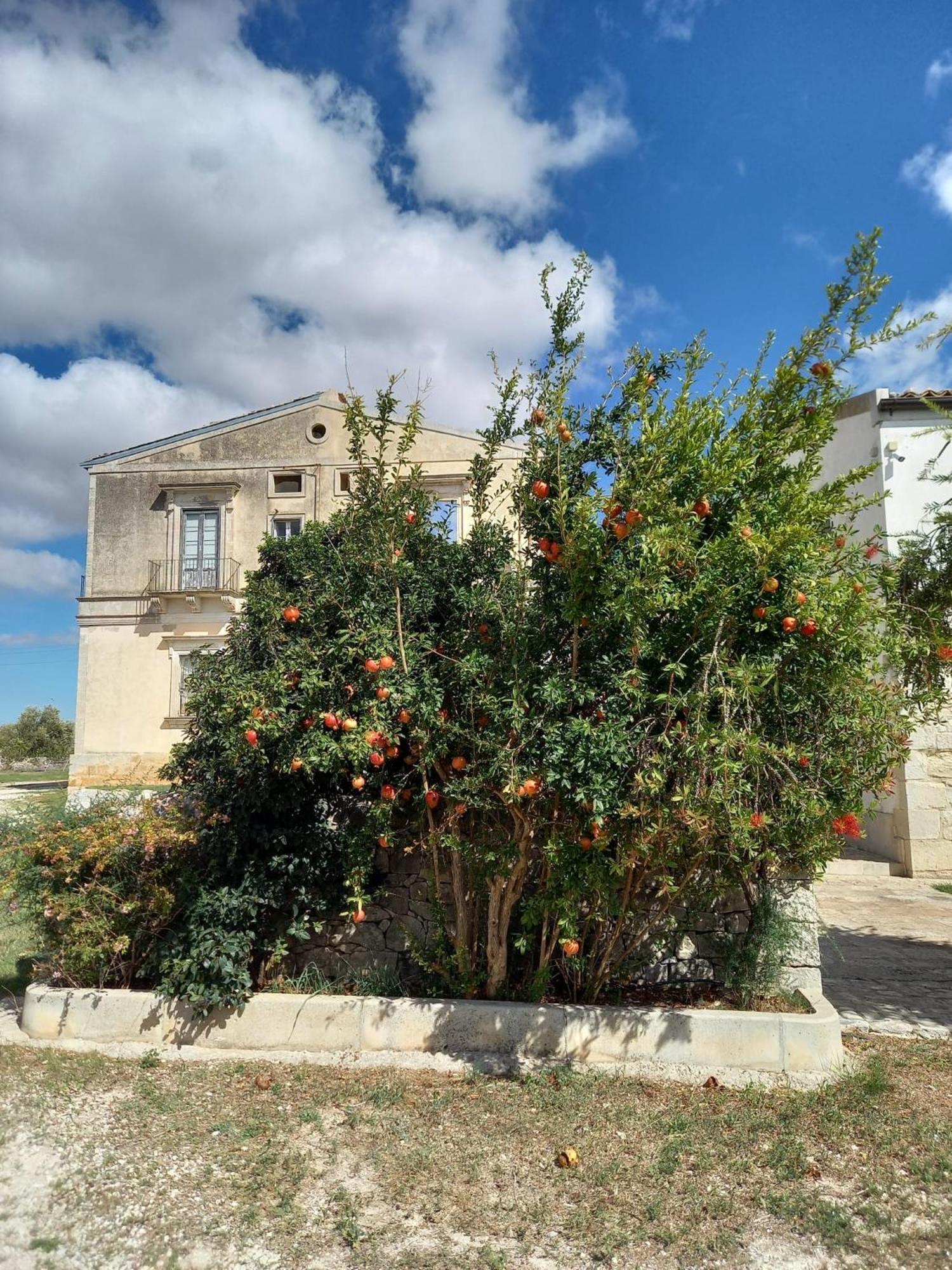 Agriturismobugilfezza Di Tgesd Modica Buitenkant foto